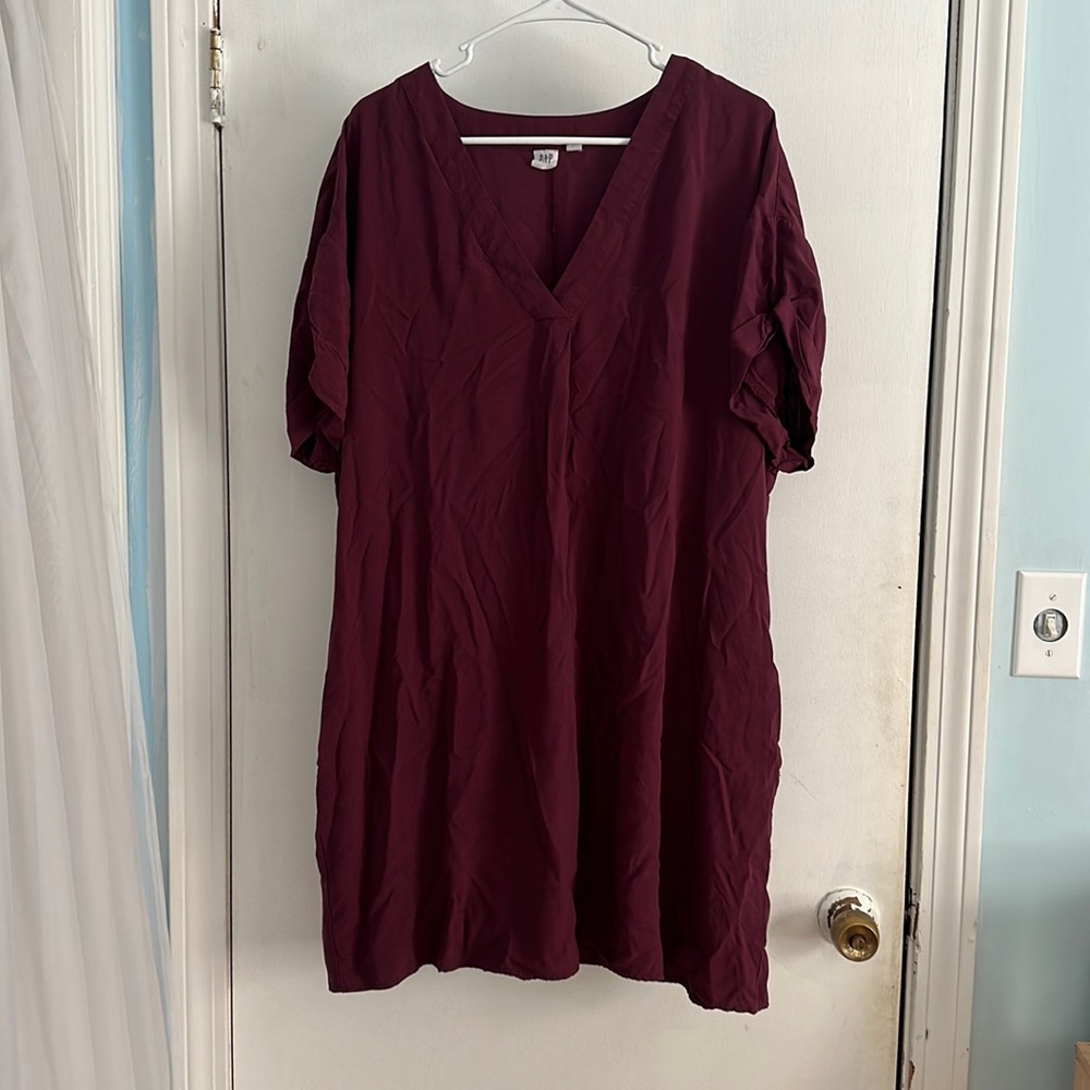 GAP Maroon Dress with pockets.